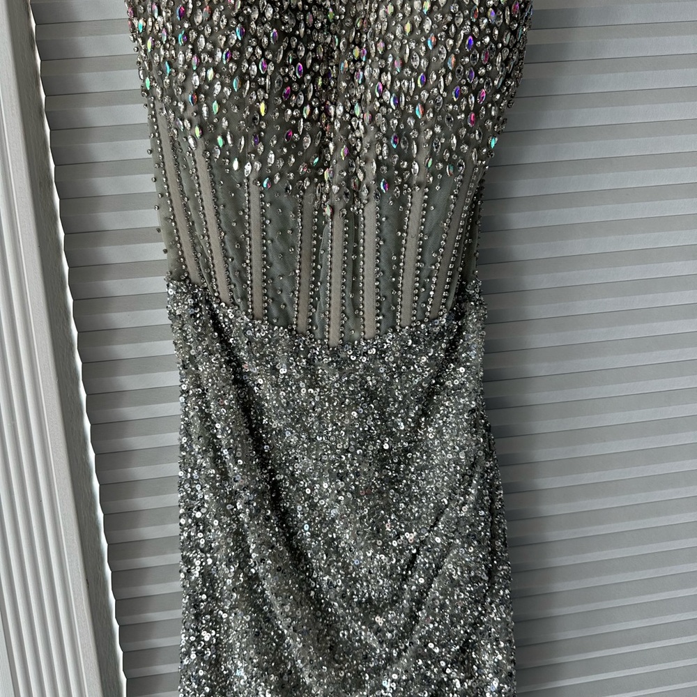 Ashley Lauren- size 2- worn once - Picture 2 of 6
